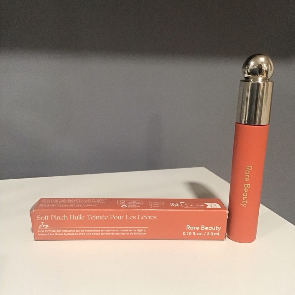 Rare beauty Lip plumping oil shade joy